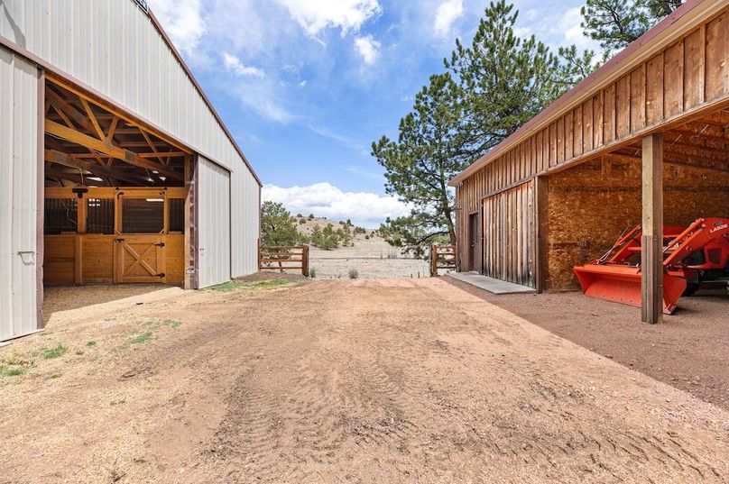 047 - Barn Area