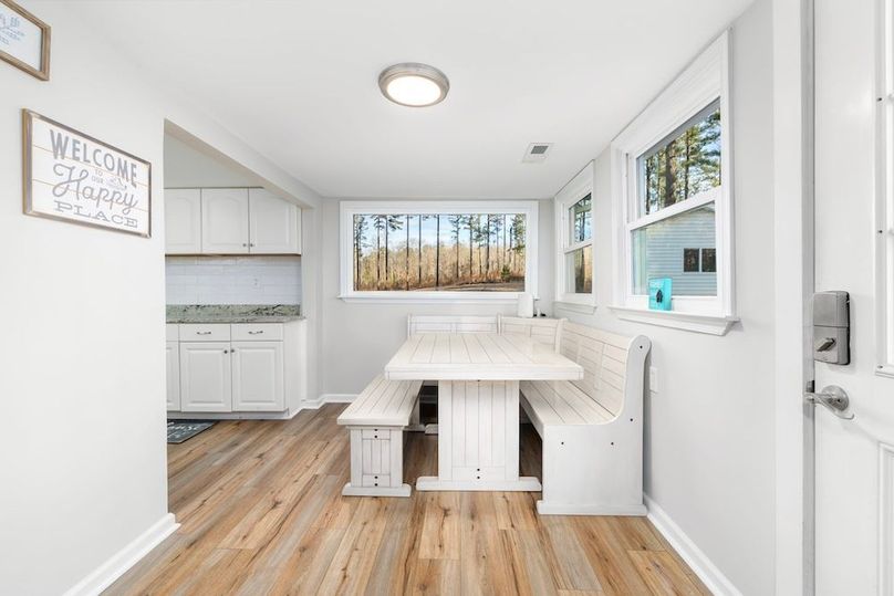 16-6-web-or-mls-1051-S-Hill-Rd-6