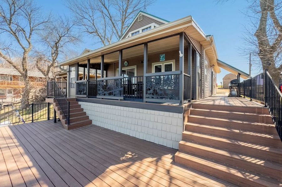 1-web-or-mls-120 SE Lake Dr-106
