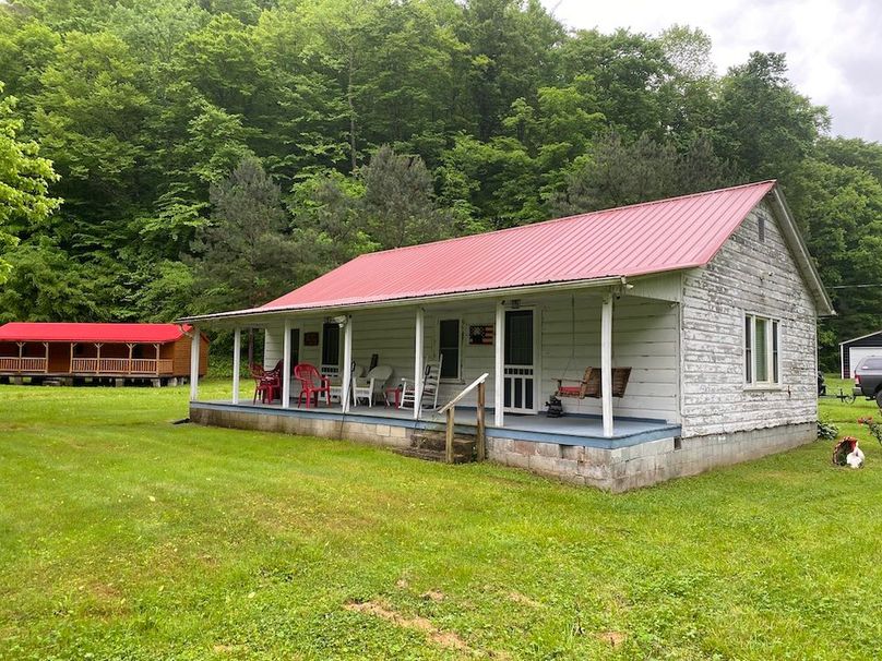 025 front view of the home from the northwest corner copy