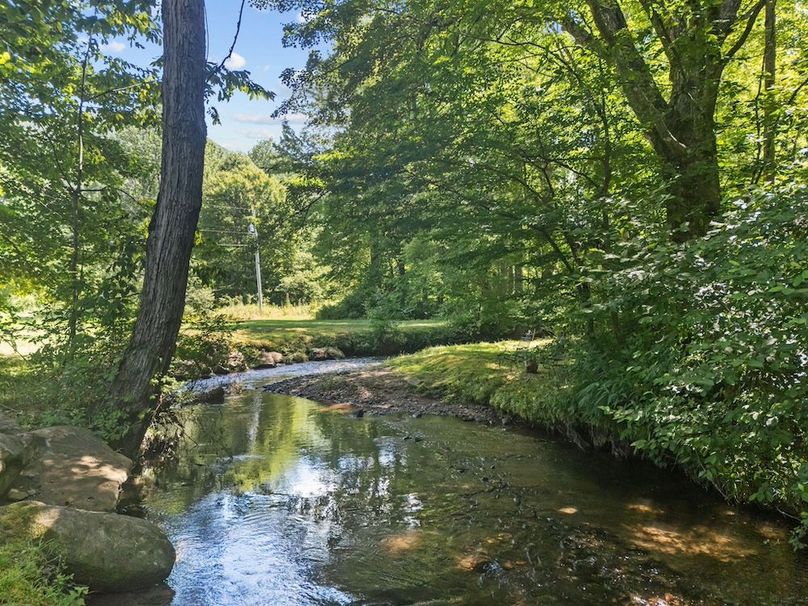 17-web-or-mls-4928 Yellow Creek Rd 015