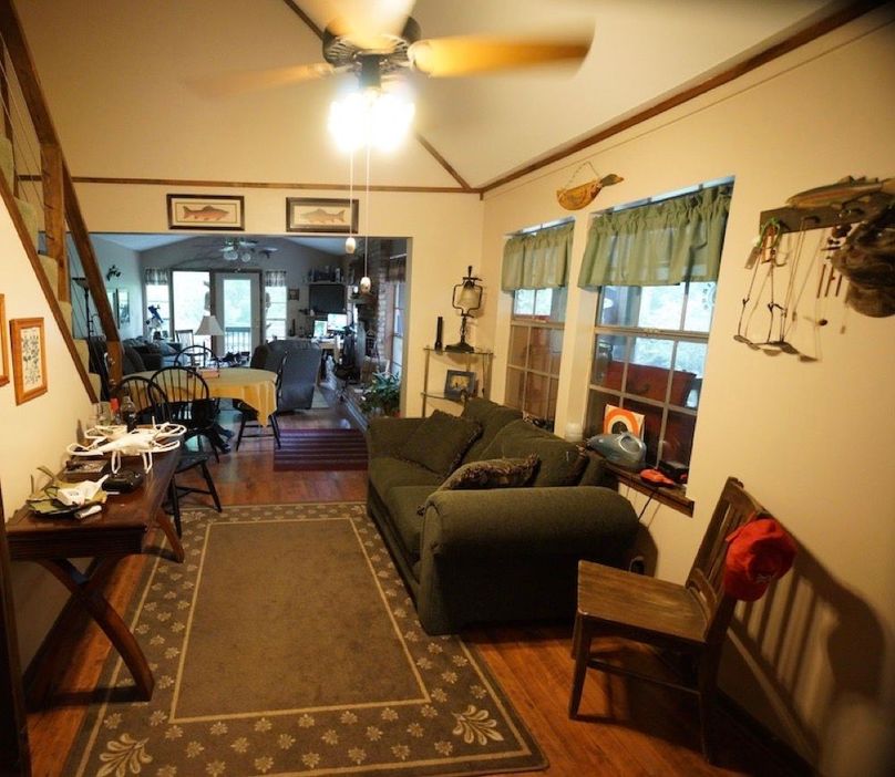 6C79CF7F-08F0-49AC-966E-C1FF77350A73_1_201_a-2