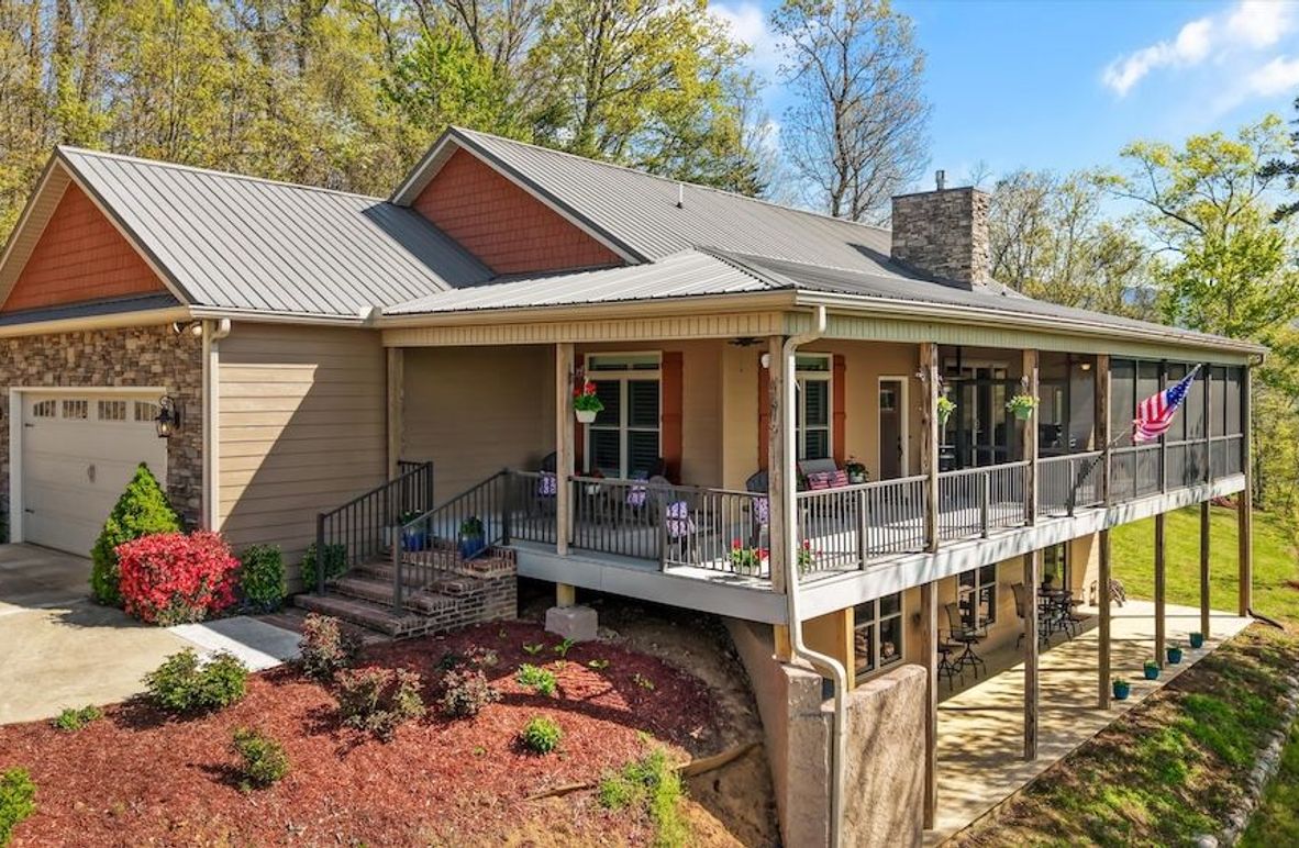 _Main Pic_02-2278 Lower Rinehart Rd 057