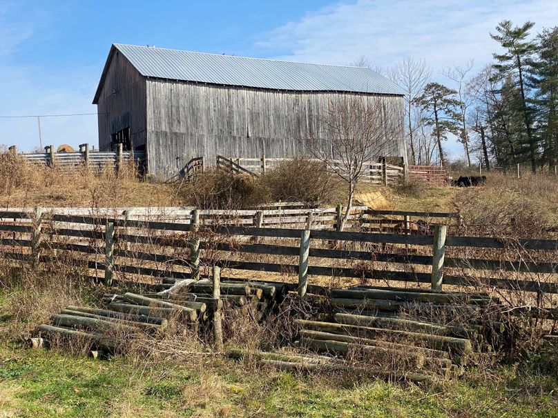 043 lots near the barn for holding before and after they are worked copy