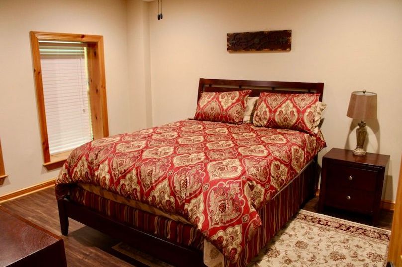 CC099C5B-2CFB-451A-A082-6B96D06BBEE6_1_201_a