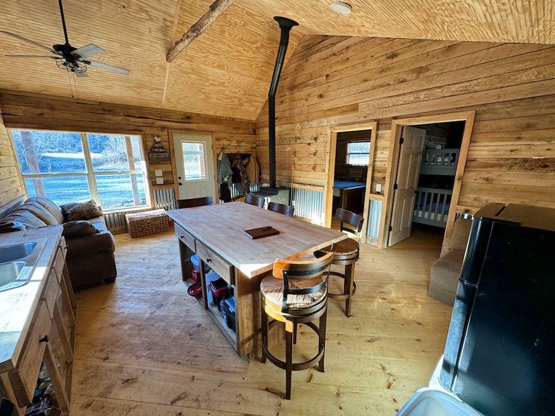 062 main living area 