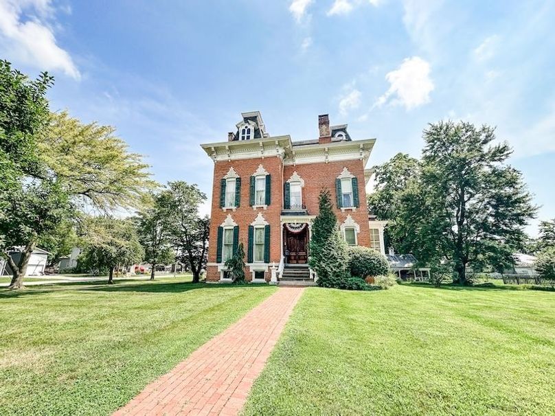 StenceRealty_25_515-N-8th-Street-Marshall-IL_2