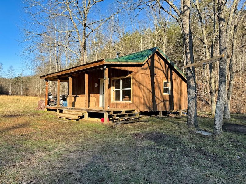 059 front side of the cabin