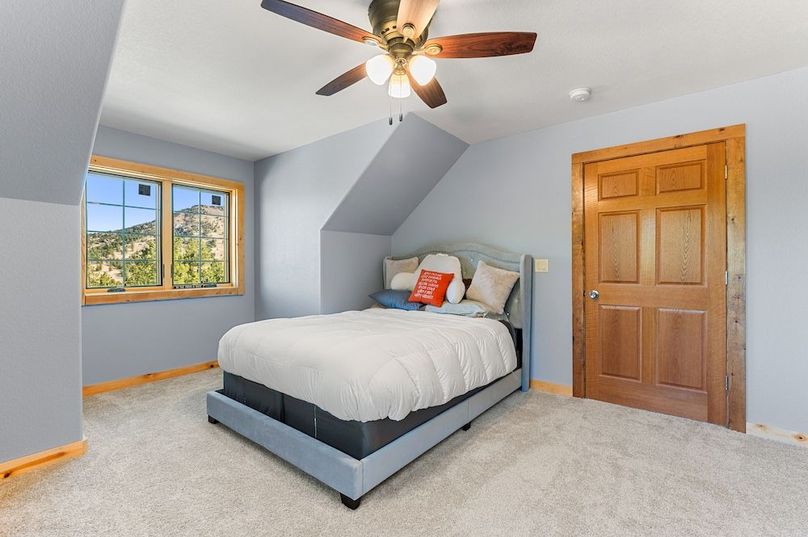 013 - Upstairs Bedroom 2