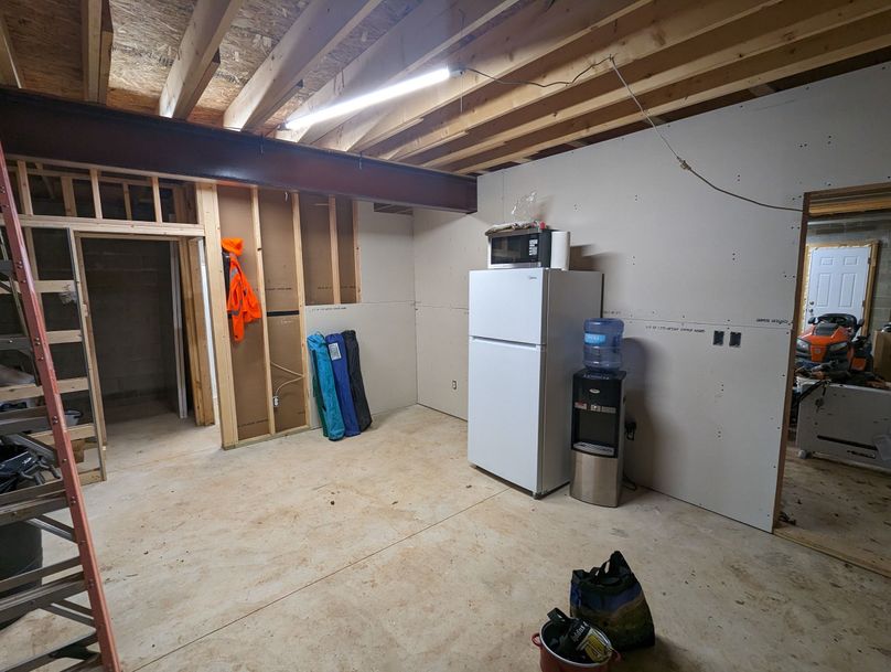 PXL_20230213_171302369.MP