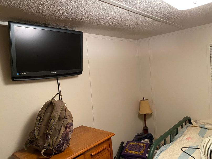 DB9FE1DC-47DF-4EF2-ACD8-F8F8BEDC47A5