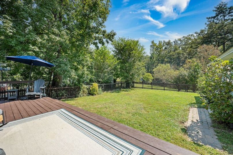 41-web-or-mls-Barclay Media Co_-42