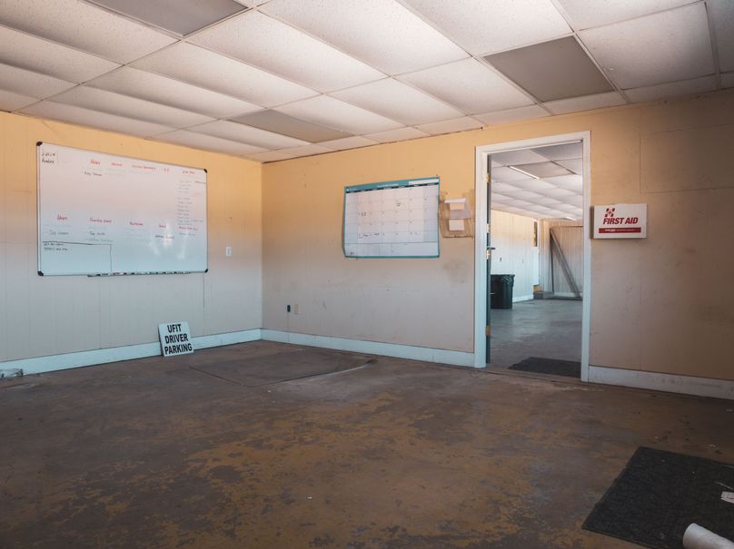 Monroe County 21.13 +- Warehouse-22