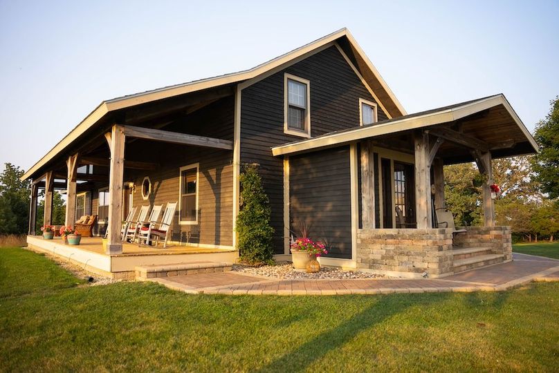 Cedar IA 152 Featured Z18