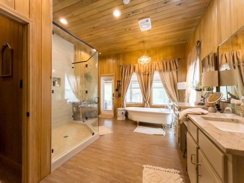 Claiborne Co-314-Fernandez-44