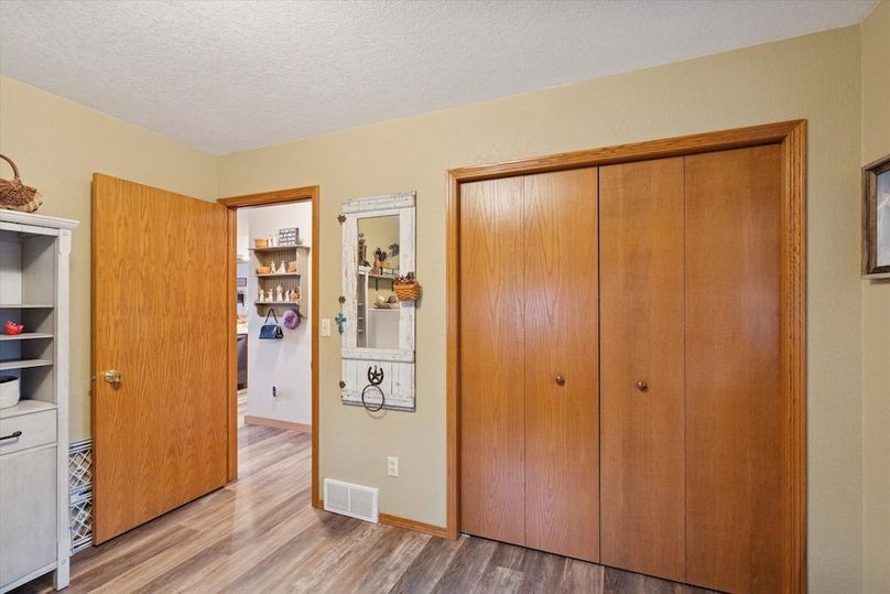 29-4800-Cub-Hollow-Rd-WindowStill