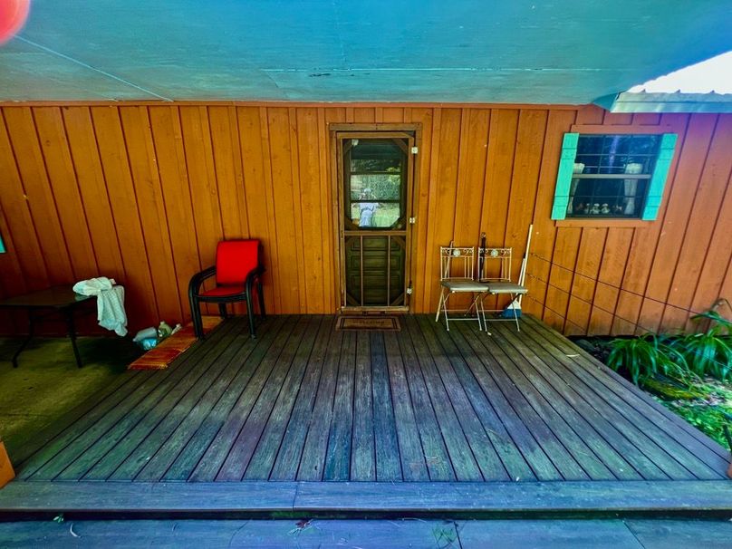 37E71726-040D-4264-B71D-1B0AE2D6F42F_1_201_a