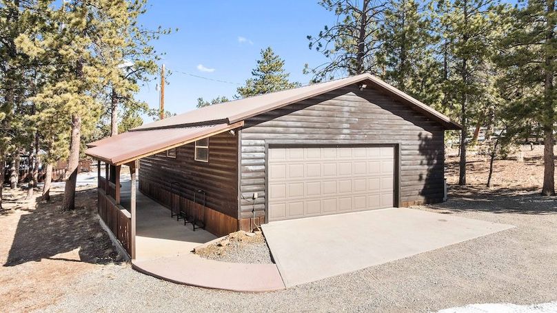 041 - Insulated Detached Garage
