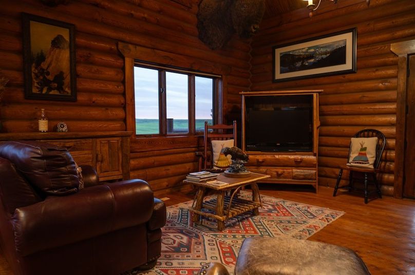 E37F41A3-032C-4CE2-B392-F192932F3489