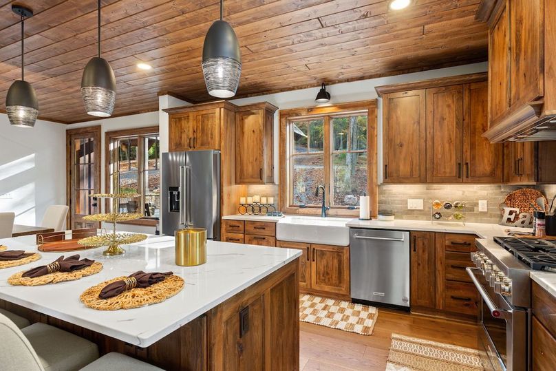 88-web-or-mls-6400 Golf Club Drive-8