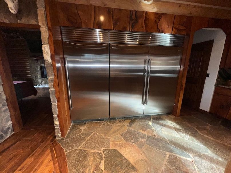 75_Pratt Lodge kitchen 2