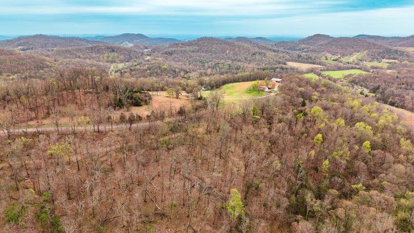 12-web-or-mls-Wolf Hill-32