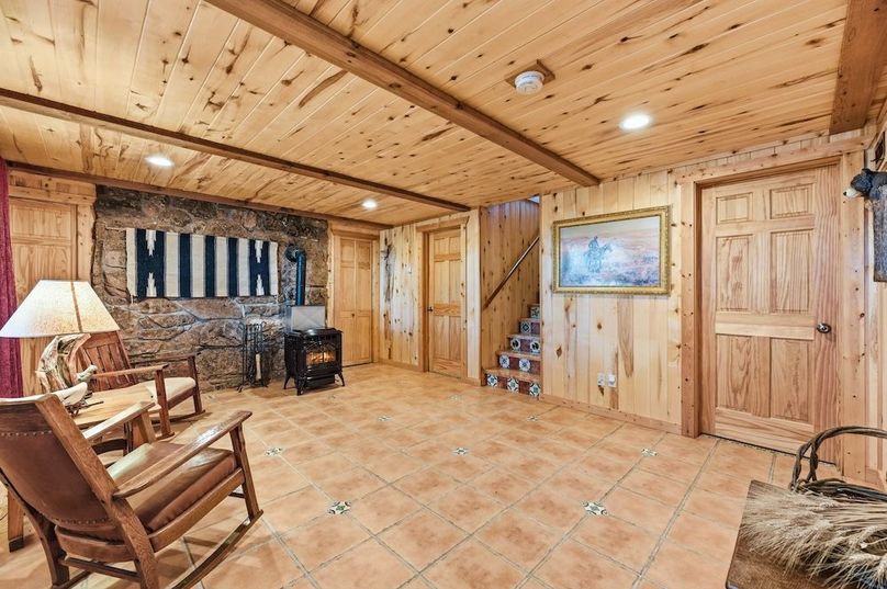 015 - Walk-out Basement Family Room