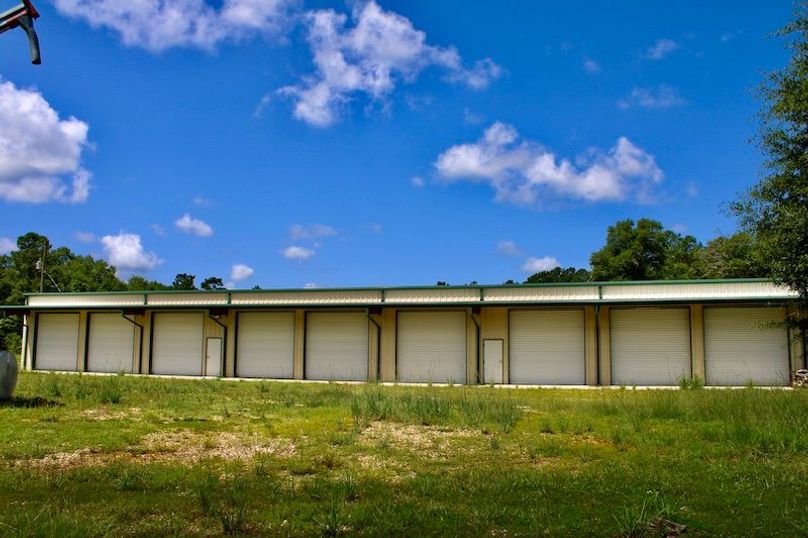 8DBDEF98-7F50-4174-84EF-94EB2E80F535_1_201_a