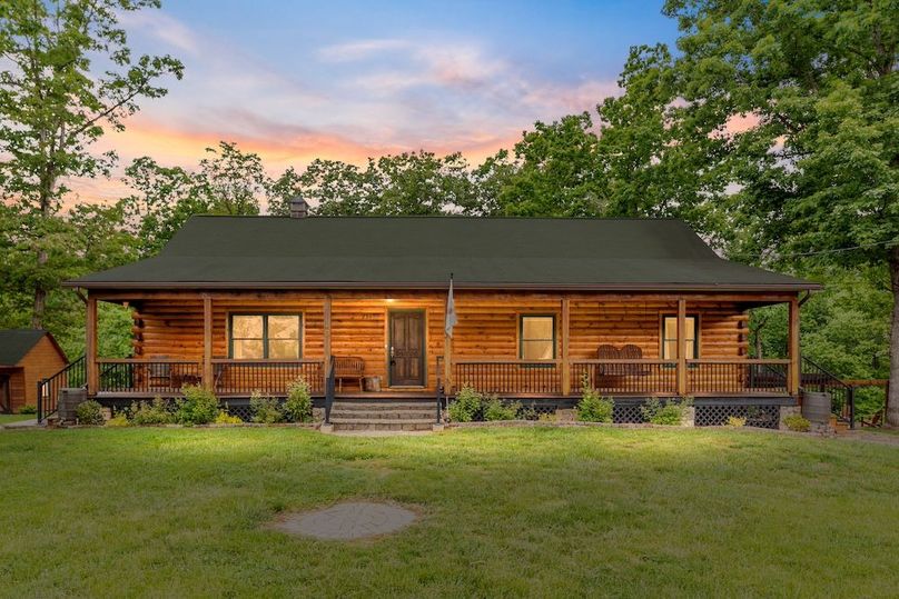 01-2E6A1513_twilight(231)_231 Blue Bell Ln - Absolute Altitude - 5 - 2024 - 35