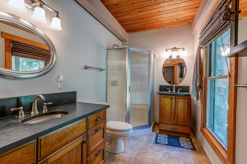 2227_95th_St_©_Picture_This_Inc-11