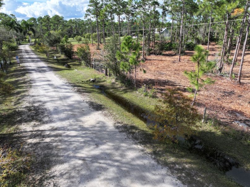 dji_fly_20231118_141806_0296_1700356594067_photo