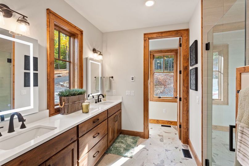 80-web-or-mls-6400 Golf Club Drive-20