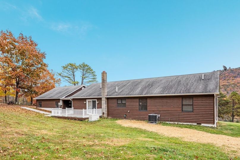 05-2E6A0122_ 291 Capon Springs Grade - Absolute Altitude - 10 - 2025 -03