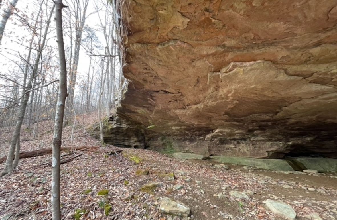 004 awesome rock features throughout the property