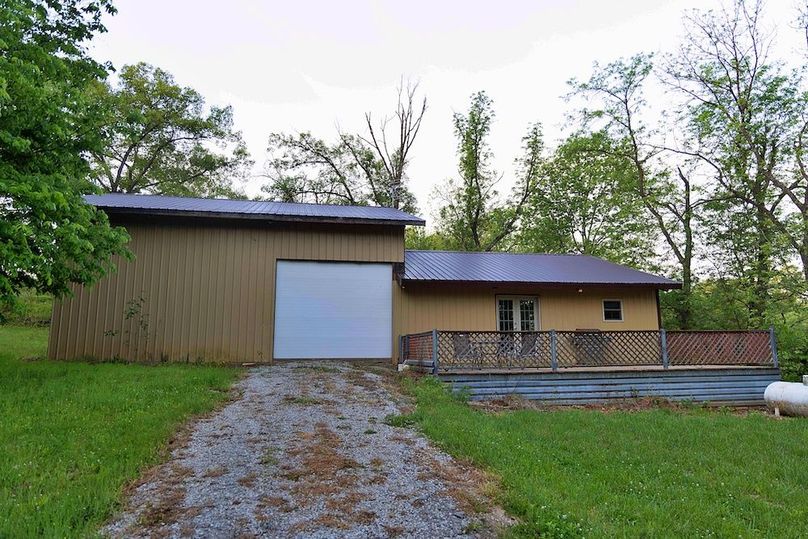 6 lodge rear close