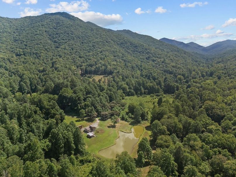 25-web-or-mls-4928 Yellow Creek Rd 023