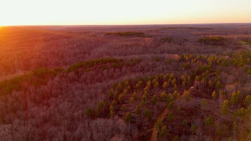 DRONE.00_27_33_18.Still062