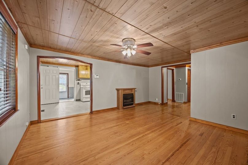26-web-or-mls-58 Stillhouse Branch Rd 032