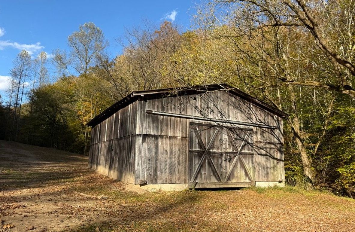 003 closer look at the 38x50 barn from the front