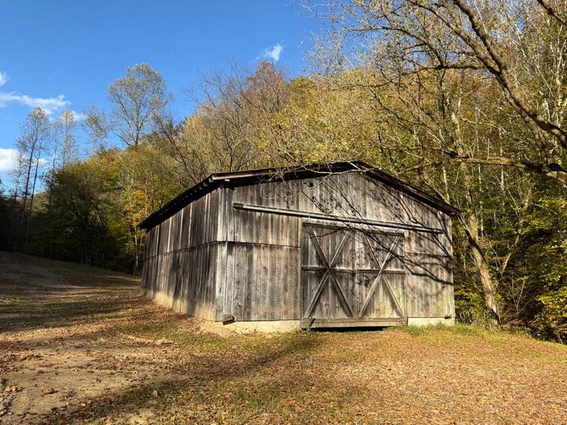 003 closer look at the 38x50 barn from the front