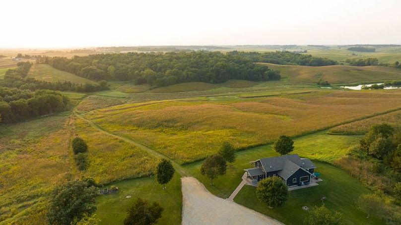 Cedar IA 152 Featured Z31