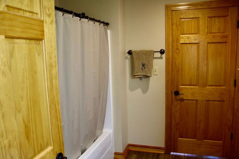 7499A11E-7AC3-4BFC-9730-FC9046A7160B_1_201_a