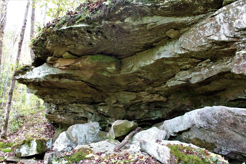 033 awesome rock cliff overhangs