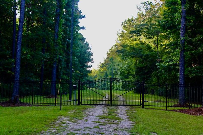 E1C5E7B2-83DB-416F-890A-F965B27EE3DC_1_201_a