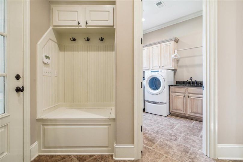 38-38-1528249m-5300 Raleigh Lagrange Dr
