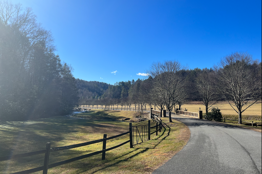 006 Entrance Road