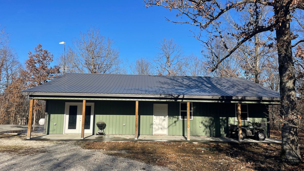 New Cabin In Quiet Location With Private Niangua River Access