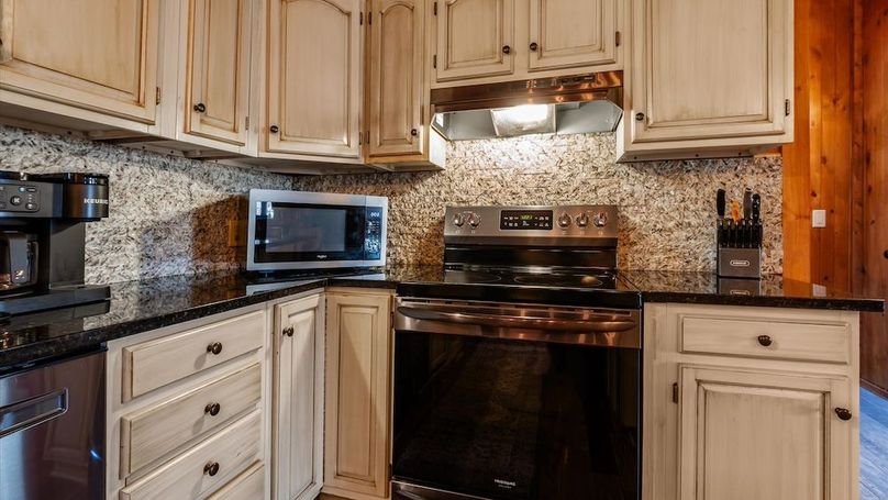 12-zj 21801 Sterling Rd034