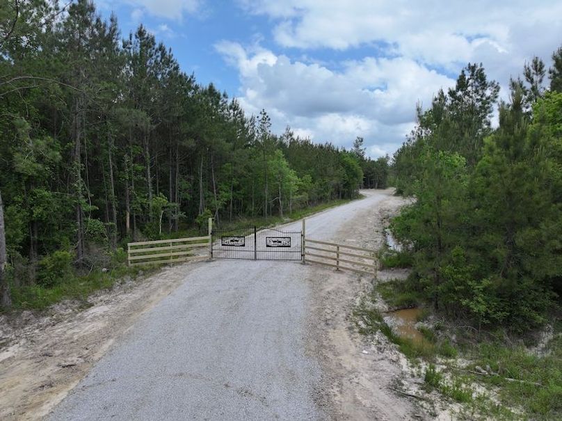 dji_fly_20260417_095316_0088_1776450678483_photo