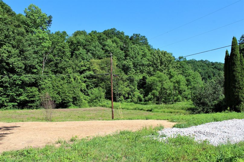 006 the lot viewed from the southeast corner looking northwest